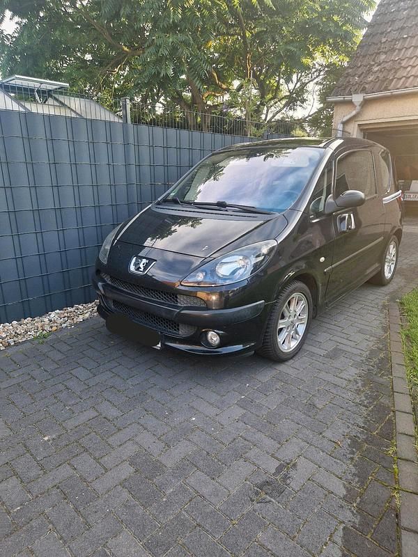 Schwarz Gebraucht 2007 Peugeot 1007 Kleinwagen | 2.199 € (Fairer Preis) - Bild 1/4