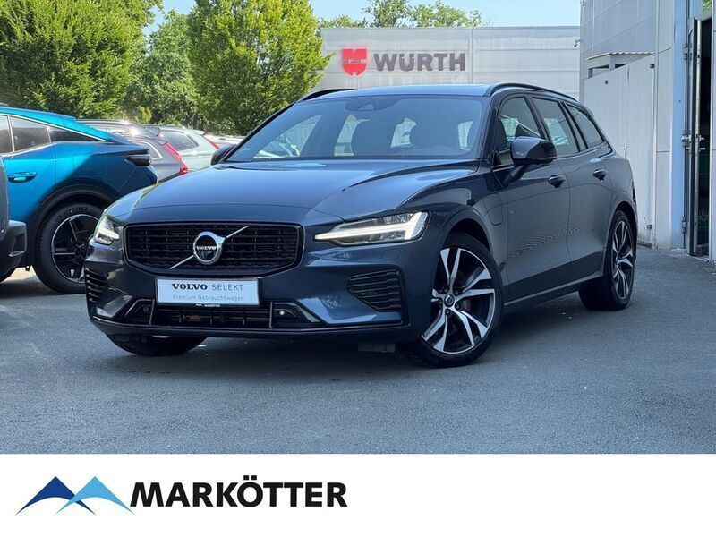 Blau Gebraucht 2022 Volvo V60 Plus Kombi | 34.860 € (Guter Preis) - Bild 1/4