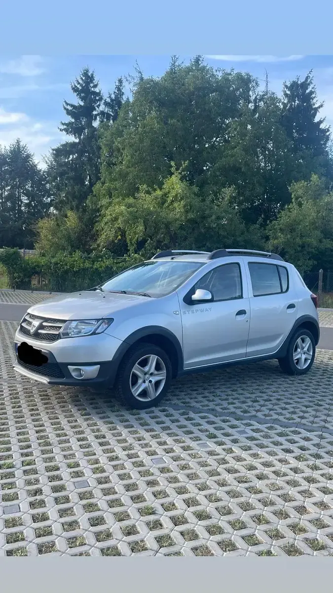 Gebraucht Dacia Sandero Stepway 90 PS (66 kW) 2014 Grau Kleinwagen