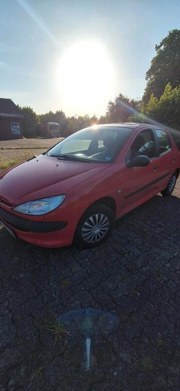 Rot Gebraucht 2001 Peugeot 206 Kleinwagen | 650 € (Superpreis) - Bild 1/4