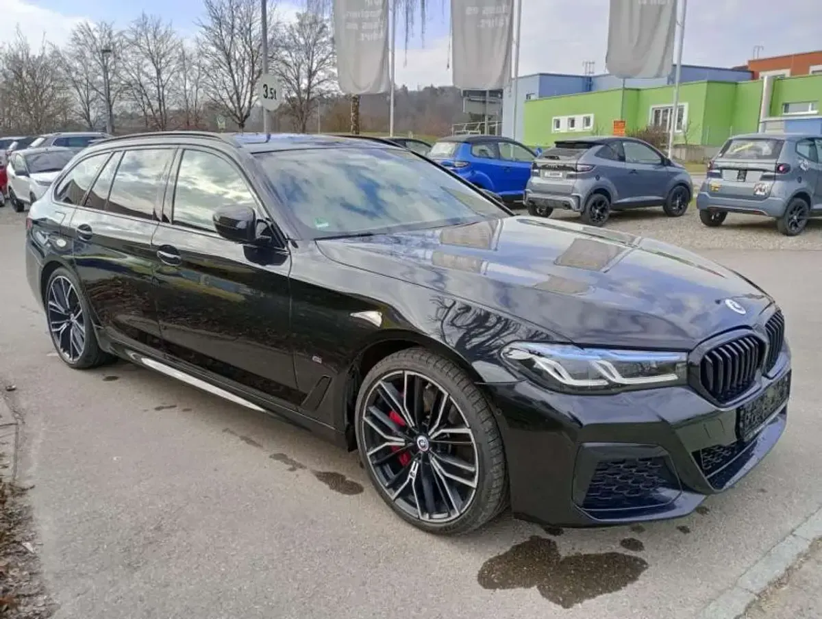 Gebraucht BMW 540 340 PS (250 kW) 2022 Black saphire metallic Kombi