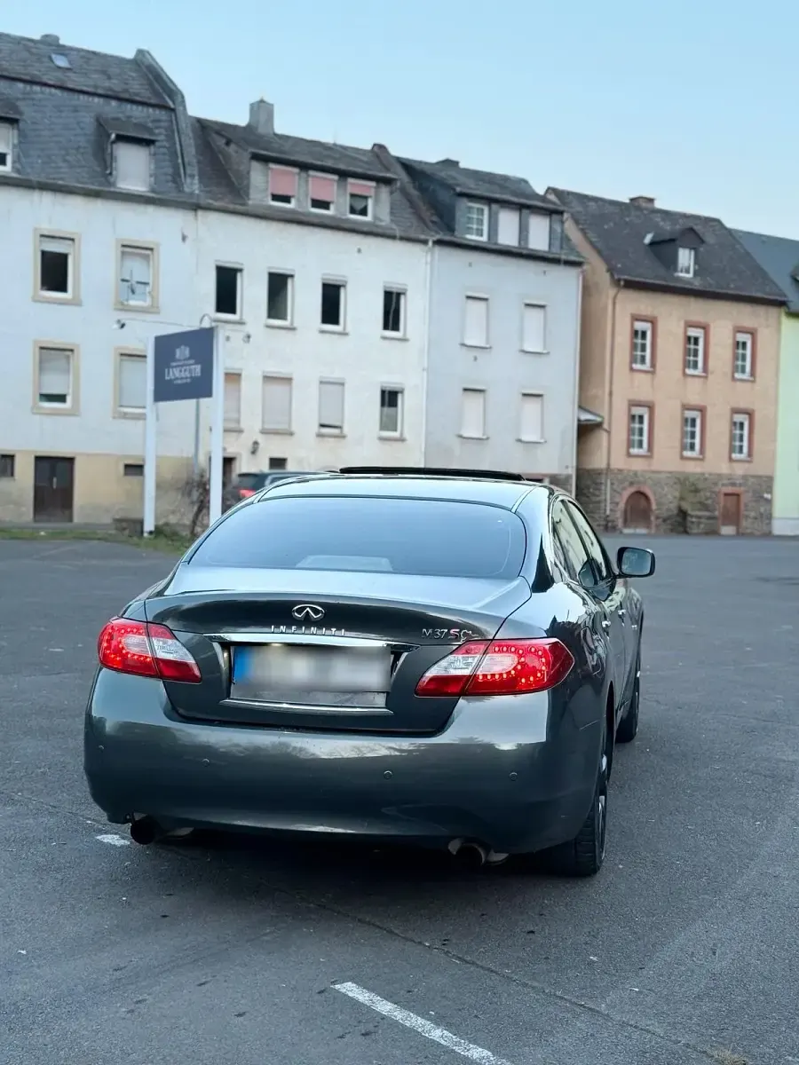Gebraucht Infiniti Q70 333 PS (244 kW) 2013 Grau Limousine