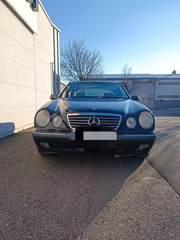 Blau Gebraucht 2000 Mercedes E200 Elegance Limousine | 2.900 € (Guter Preis) - Bild 1/4