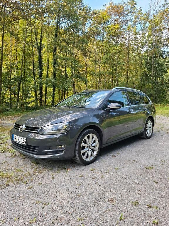 Grau Gebraucht 2016 VW Golf VII Highline Kombi | 10.000 € (Guter Preis) - Bild 1/4