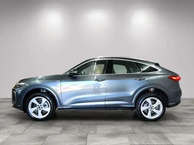 Gebraucht Audi Q5 Sportback S-Line 204 PS (150 kW) 2025 Grau SUV