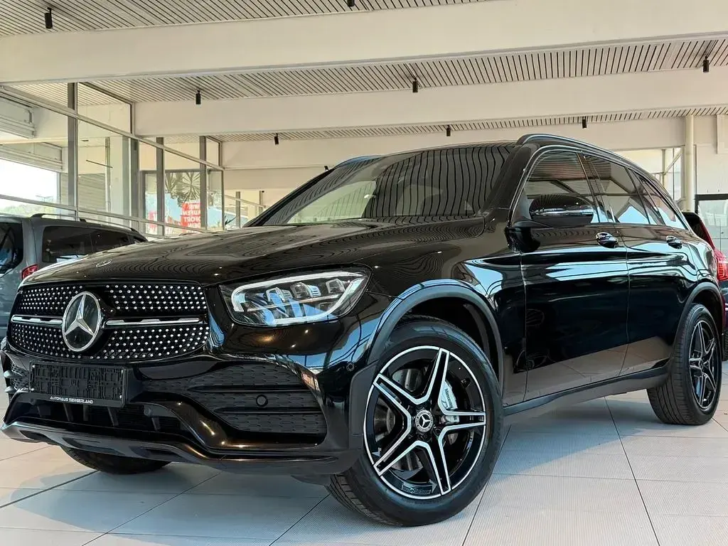 Gebraucht Mercedes GLC200 AMG 163 PS (119 kW) 2021 Schwarz SUV