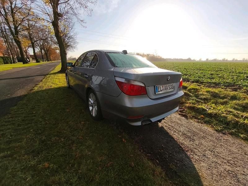 Gebraucht BMW 530 Basis 231 PS (169 kW) 2003 Silber Limousine