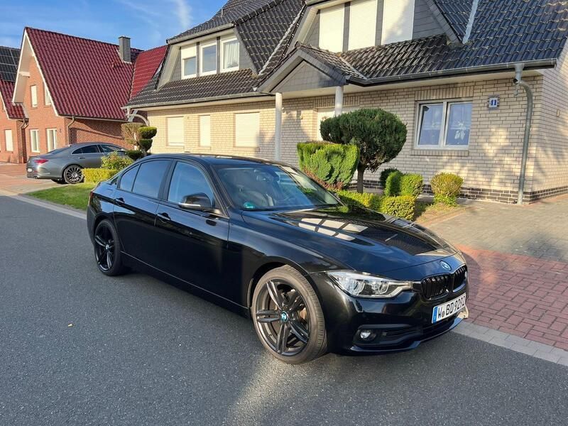 Schwarz Gebraucht 2016 BMW 318 Sport Line Limousine | 15.500 € (Etwas zu teuer) - Bild 1/4