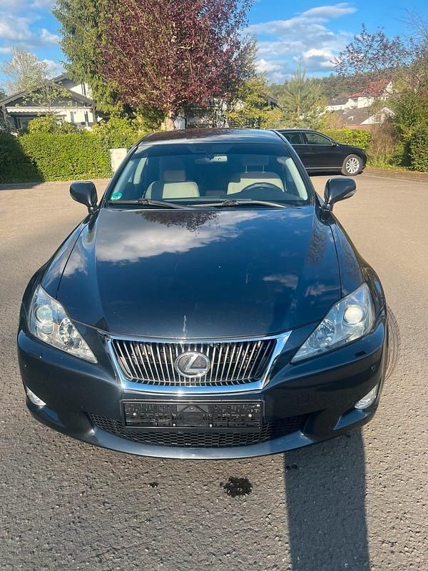 Gebraucht Lexus IS220d 177 PS (130 kW) 2010 Grau Limousine