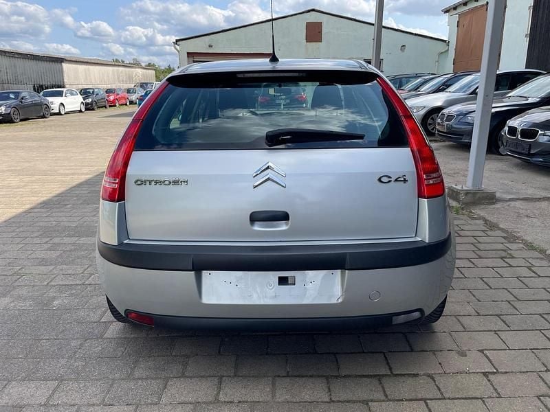 Używany Citroën C4 Style 90 KM (66 kW) 2005 Szary Hatchback