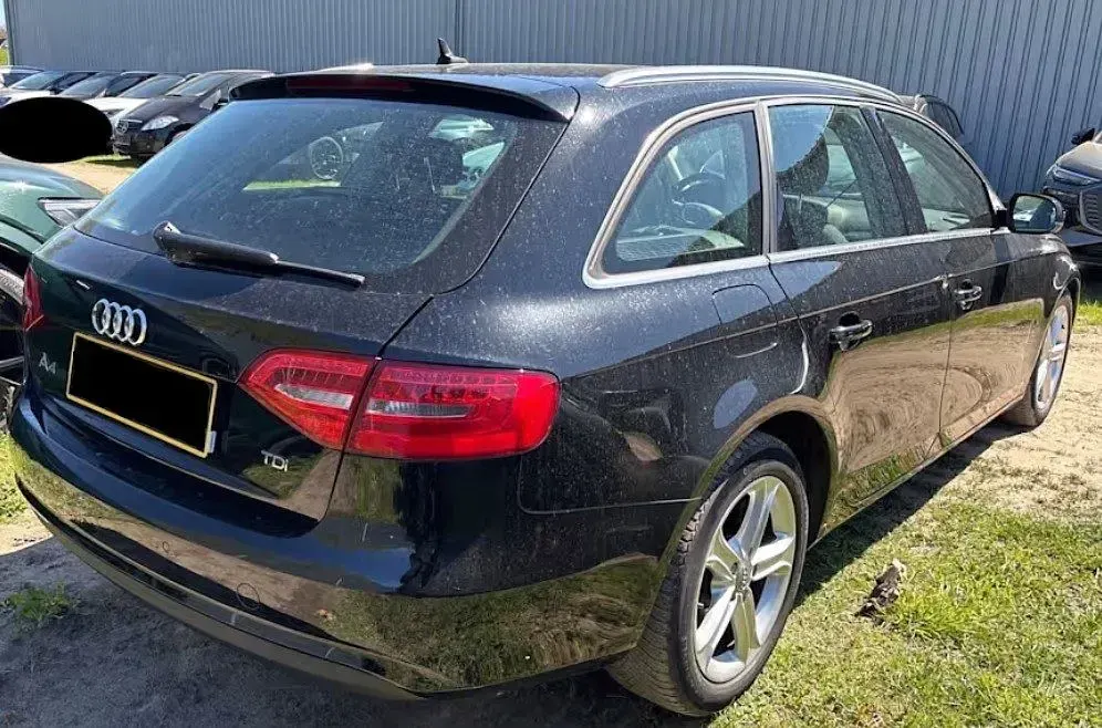 Gebraucht Audi A4 Ambition 150 PS (110 kW) 2015 Mythosschwarz metallic Kombi