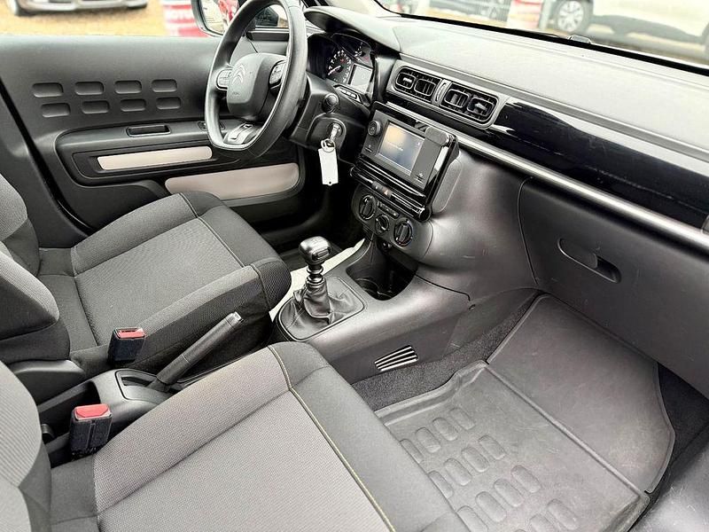 Gebraucht Citroën C3 Feel 102 PS (75 kW) 2021 Weiß Kleinwagen