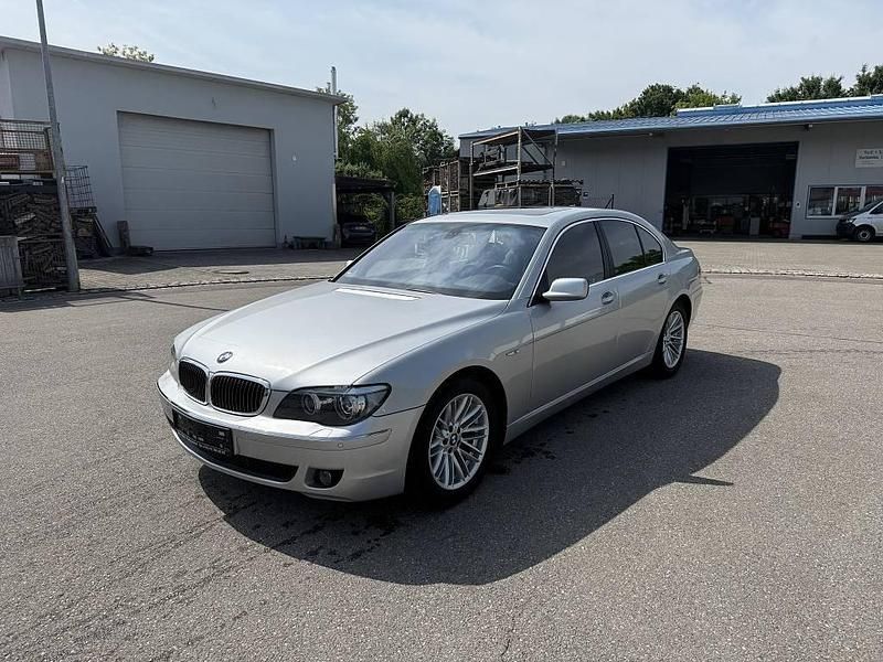 Silber Gebraucht 2006 BMW 750 Limousine | 6.950 € (Fairer Preis) - Bild 1/4