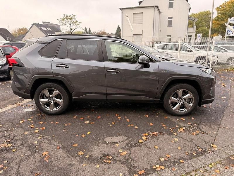 Gebraucht Toyota RAV4 Hybrid Club 218 PS (160 kW) 2019 Grau SUV
