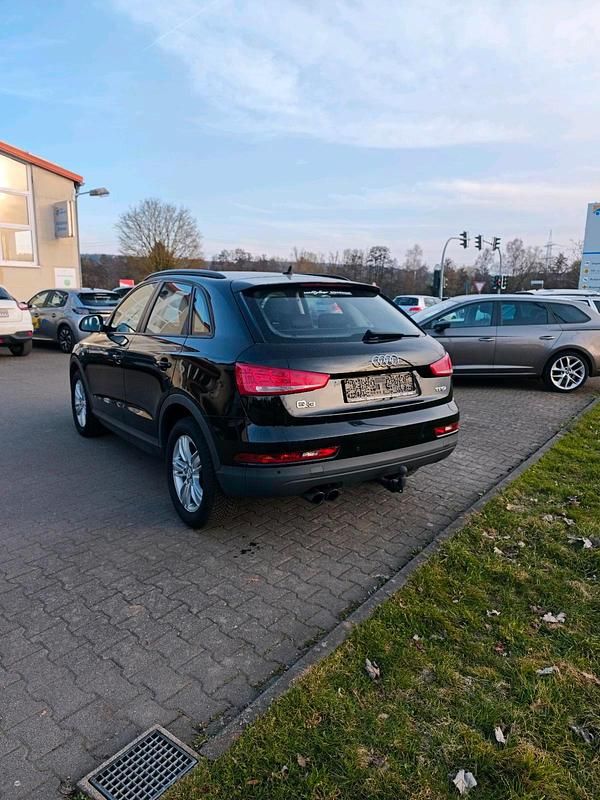 Gebraucht Audi Q3 Comfort 150 PS (110 kW) 2017 Schwarz SUV
