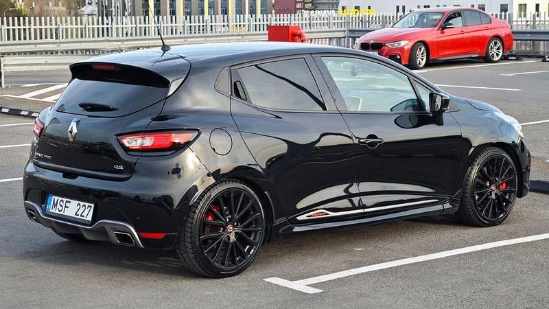 Gebraucht Renault Clio IV Trophy 220 PS (161 kW) 2017 Schwarz Limousine