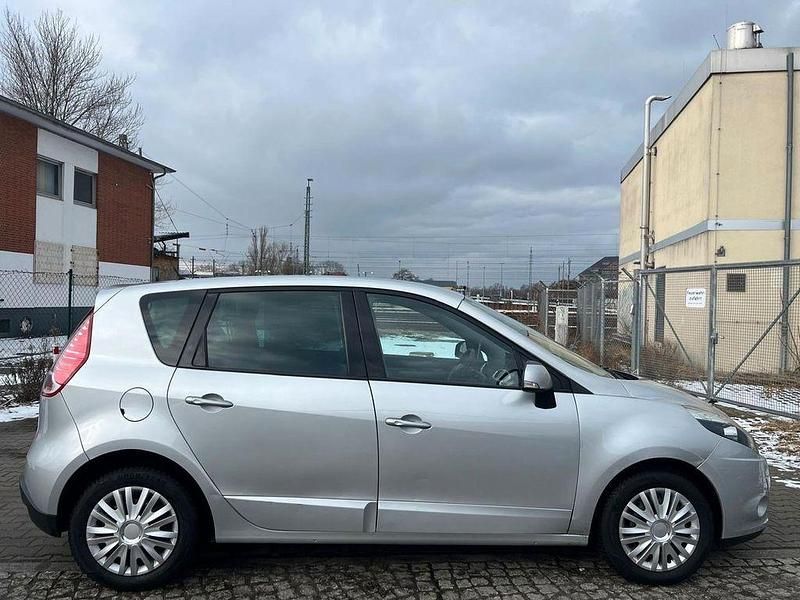 Gebraucht Renault Scénic III Dynamique 131 PS (96 kW) 2010 Grau Van / Kleinbus