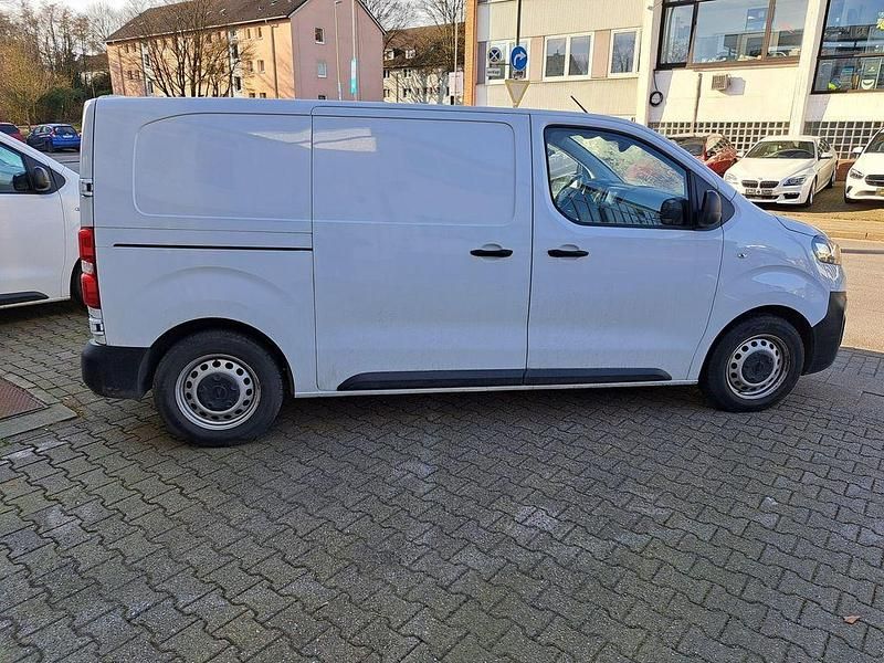 Gebraucht Opel Vivaro Edition 120 PS (88 kW) 2023 Weiß Van / Kleinbus