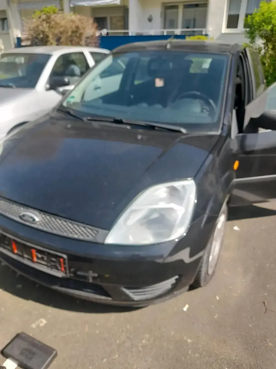 Gebraucht Ford Fiesta 80 PS (58 kW) 2005 Blau Kleinwagen