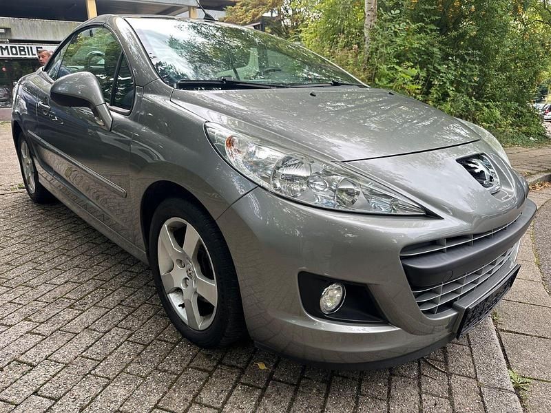 Gebraucht Peugeot 207 CC Premium 156 PS (114 kW) 2011 Cabrio