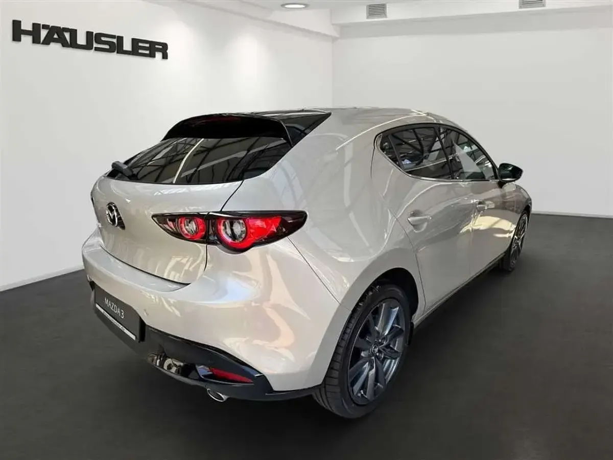 Neu Mazda 3 Center-Line 140 PS (102 kW) 2025 Gold Limousine