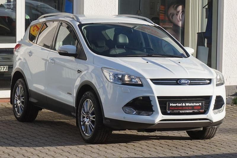 Gebraucht Ford Kuga Titanium 140 PS (102 kW) 2014 Weiß SUV