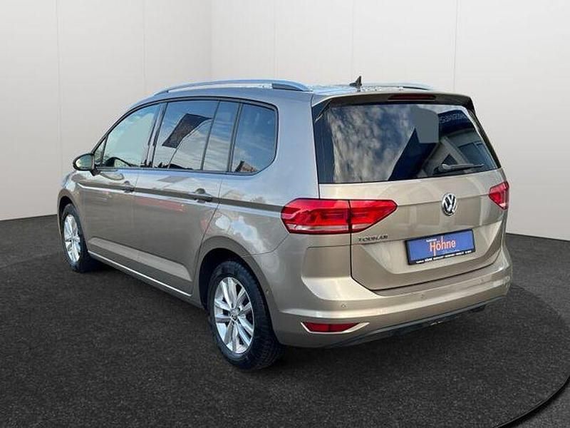 Gebraucht VW Touran IQ Drive 147 PS (108 kW) 2019 Beige Van / Kleinbus
