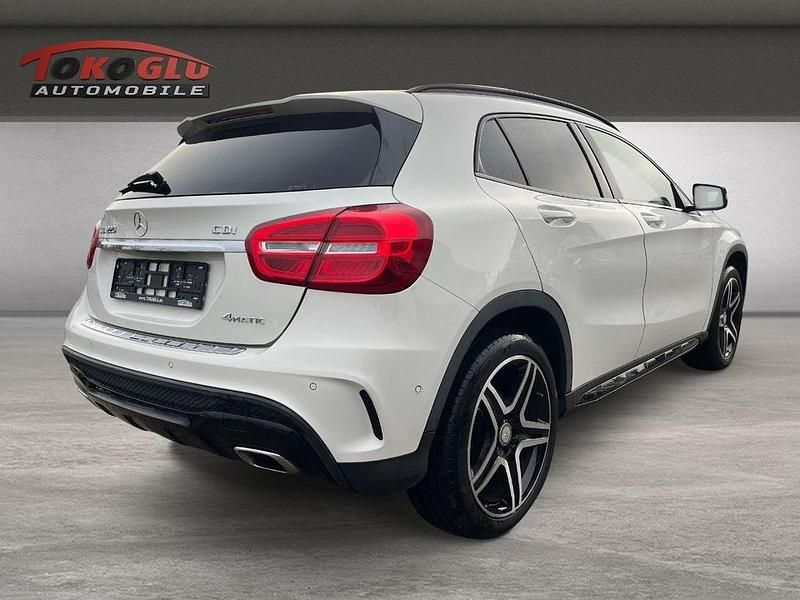 Gebraucht Mercedes GLA220 StreetStyle 170 PS (125 kW) 2015 Weiß SUV