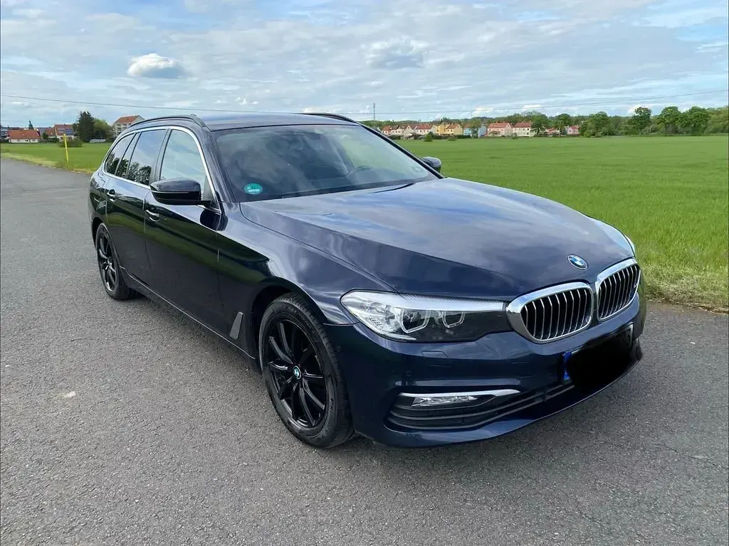 Gebraucht BMW 520 190 PS (139 kW) 2017 Blau Kombi