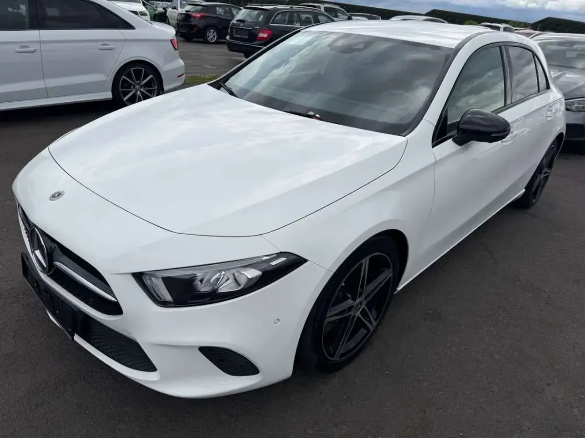 Gebraucht Mercedes A250 AMG 224 PS (164 kW) 2021 Weiß Limousine