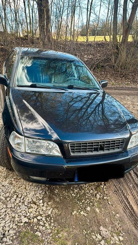 Gebraucht Volvo V40 116 PS (85 kW) 2003 Schwarz Kombi