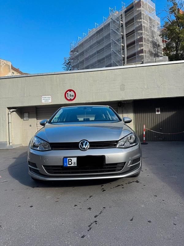 Silber Gebraucht 2014 VW Golf VII Kleinwagen | 8.300 € (Fairer Preis) - Bild 1/4
