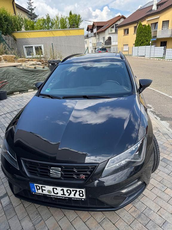 Schwarz Gebraucht 2019 Seat Leon FR Limousine | 15.500 € (Guter Preis) - Bild 1/4