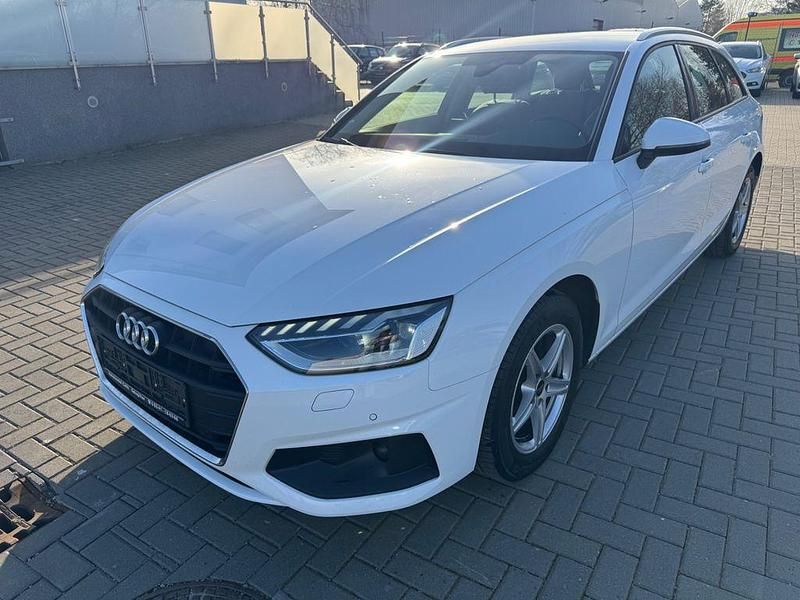 Gebraucht Audi A4 Sport 136 PS (100 kW) 2024 Weiß Kombi
