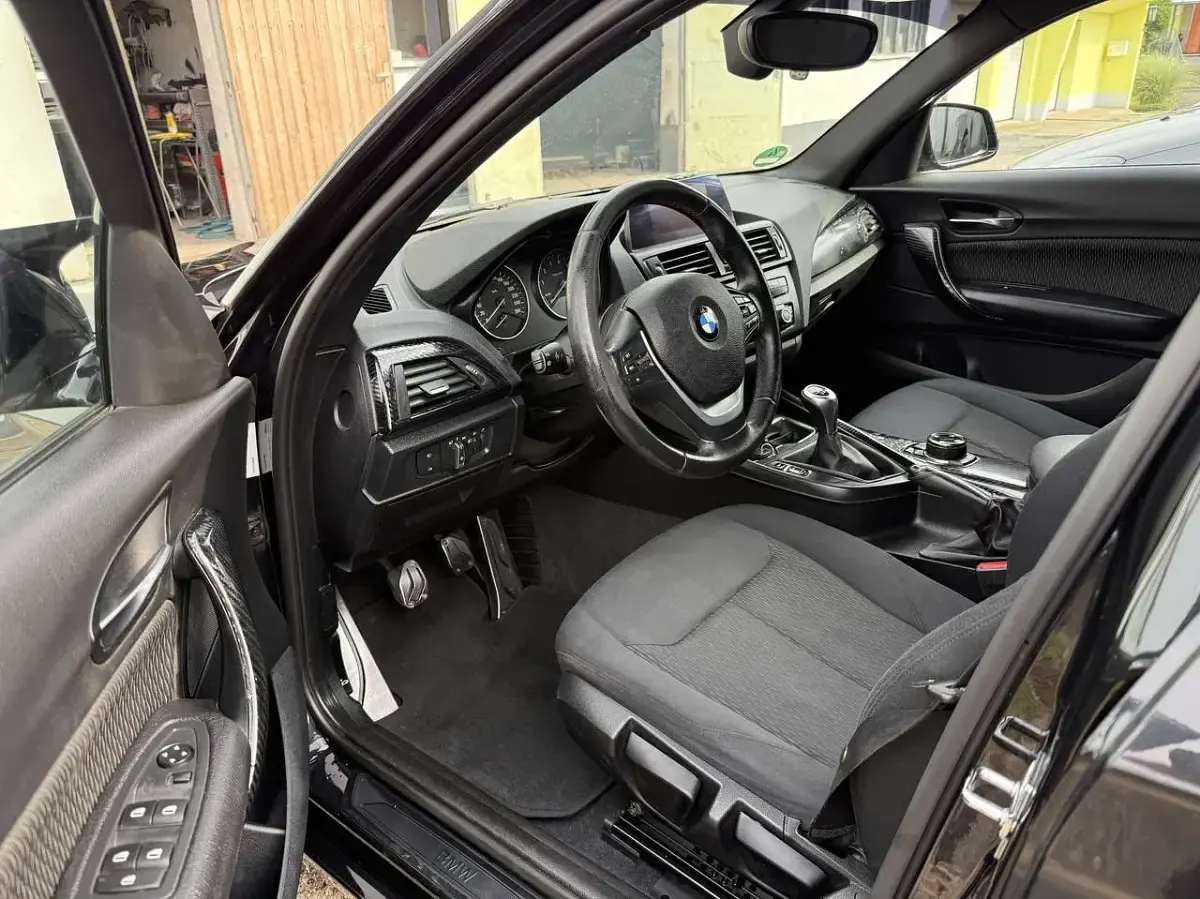 Gebraucht BMW 116 Sport Line 136 PS (100 kW) 2012 Black sapphire metallic Kleinwagen