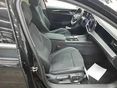 Gebraucht VW Passat Business 150 PS (110 kW) 2025 Schwarz Kombi