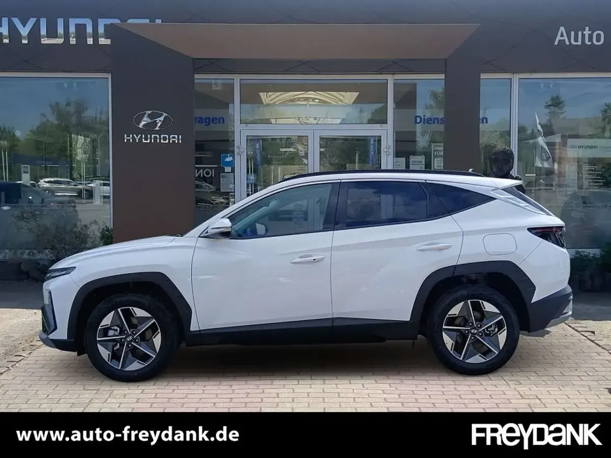 Neu Hyundai Tucson Trend 239 PS (175 kW) 2026 Atlas white SUV