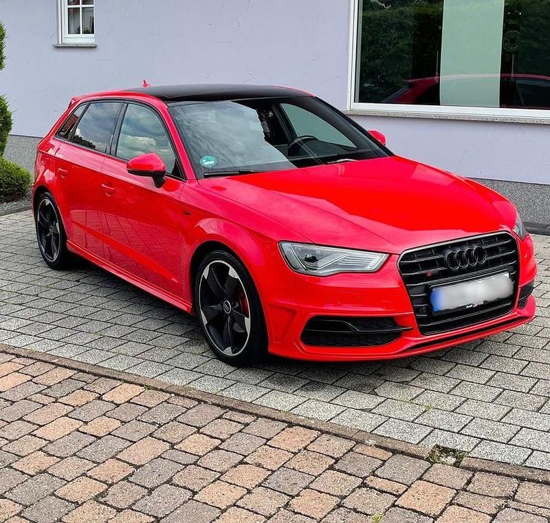 Rot Gebraucht 2015 Audi A3 S-Line Limousine | 13.800 € (Fairer Preis) - Bild 1/4