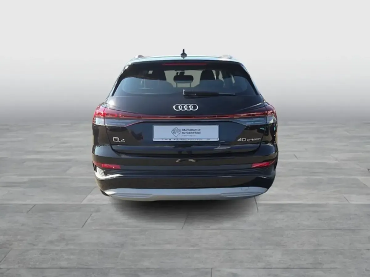 Gebraucht Audi Q4 e-tron Sport 150 kW (204 PS) 2023 Schwarz SUV