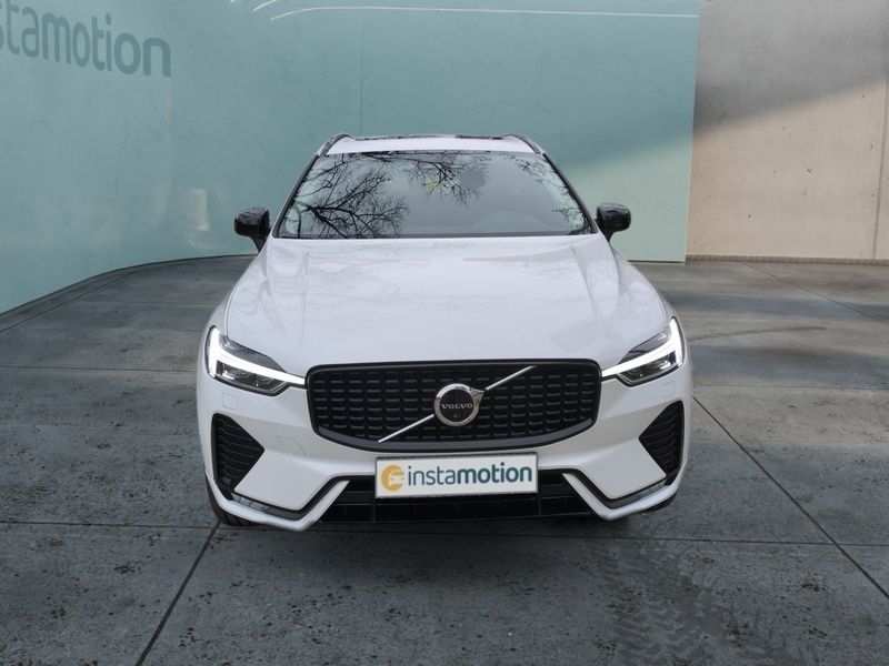 Gebraucht Volvo XC60 Plus 197 PS (144 kW) 2023 Weiß SUV