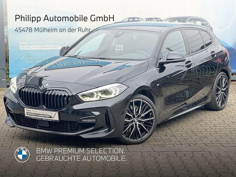 Saphirschwarz Gebraucht 2021 BMW 120 M Sport Kleinwagen | 25.880 € (Fairer Preis) - Bild 1/4