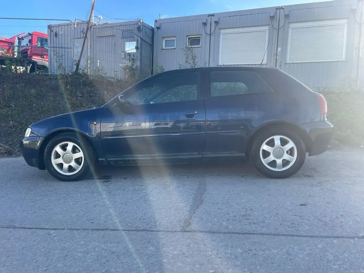 Second-hand Audi A3 150 CP (110 kW) 1997 Albastru Hatchback
