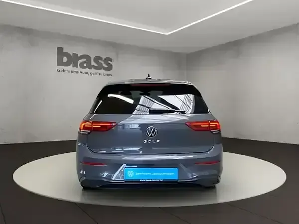 Gebraucht VW Golf VII 150 PS (110 kW) 2021 Delfingrau metallic Kleinwagen