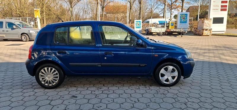 Gebraucht Renault Clio II 75 PS (55 kW) 2001 Blau Kleinwagen