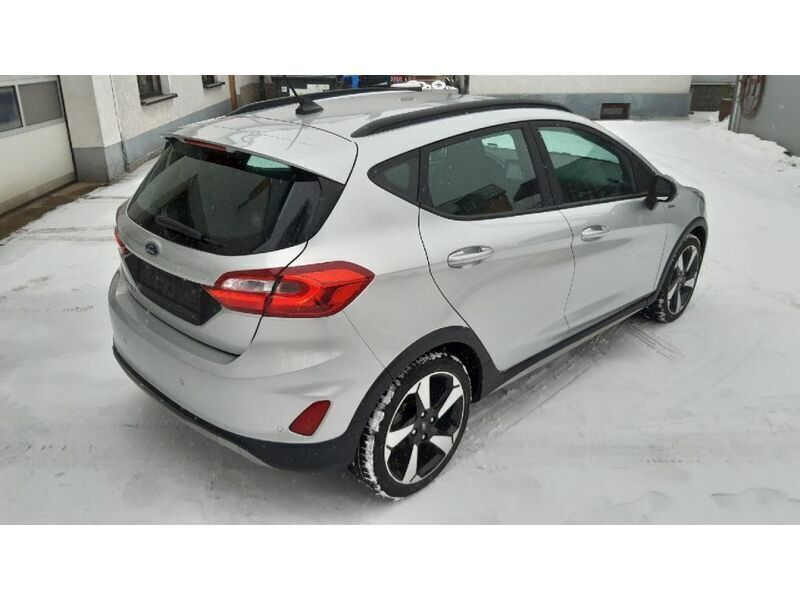 Gebraucht Ford Fiesta 125 PS (91 kW) 2020 Polarsilber metallic (metallic) Kleinwagen