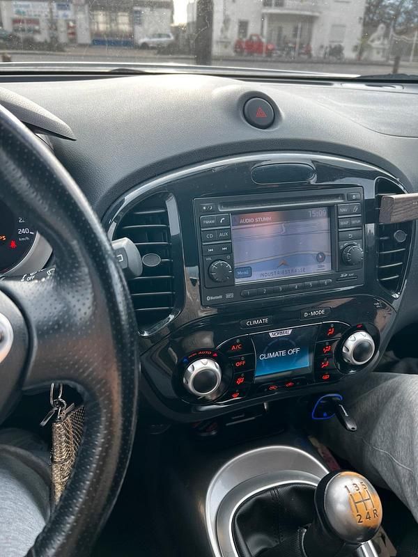 Gebraucht Nissan Juke Acenta 117 PS (86 kW) 2011 Braun SUV