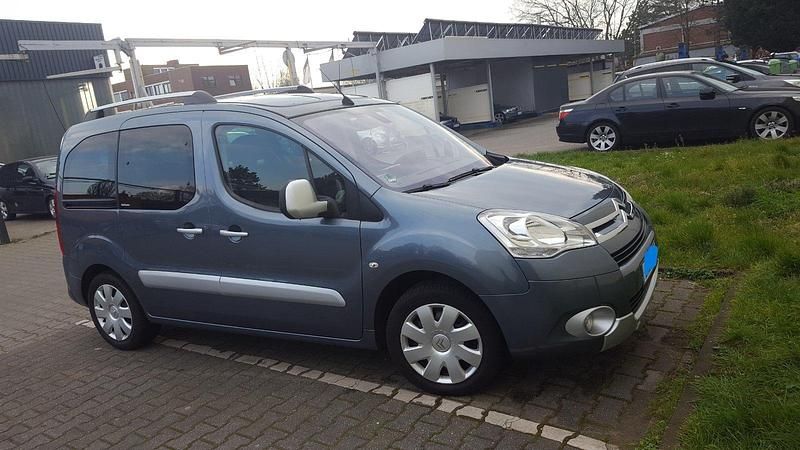 Gebraucht Citroën Berlingo 120 PS (88 kW) 2011 Grau Van / Kleinbus