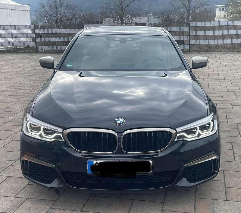 Schwarz Gebraucht 2017 BMW M550 Performance Limousine | 31.500 € (Fairer Preis) - Bild 1/4