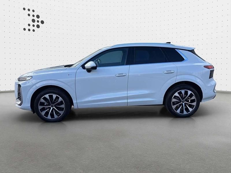 Neu Audi Q3 Sport 150 PS (110 kW) 2025 2y gletscherweiß metallic SUV