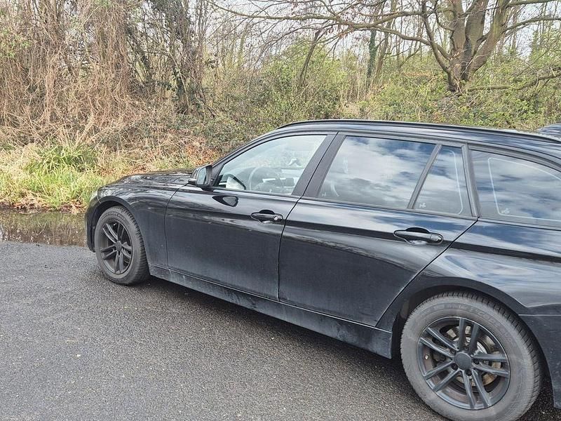 Usata BMW 320 190 CV (139 kW) 2017 Nero Station wagon
